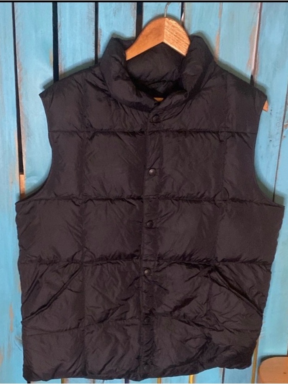 Lands’ End Down puffer vest size medium 38-40 black snap up